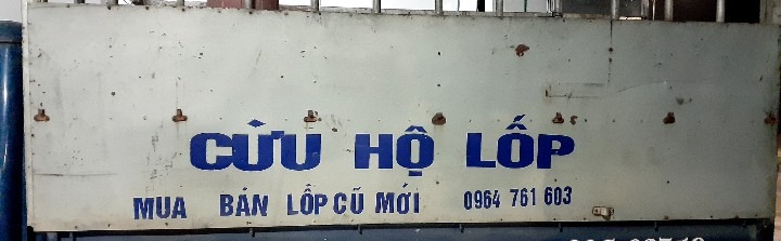 Cửa hàng vá vỏ Bình Nhi