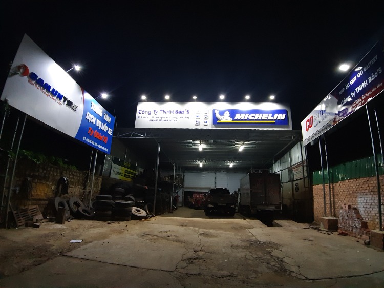 Ty Bảo's